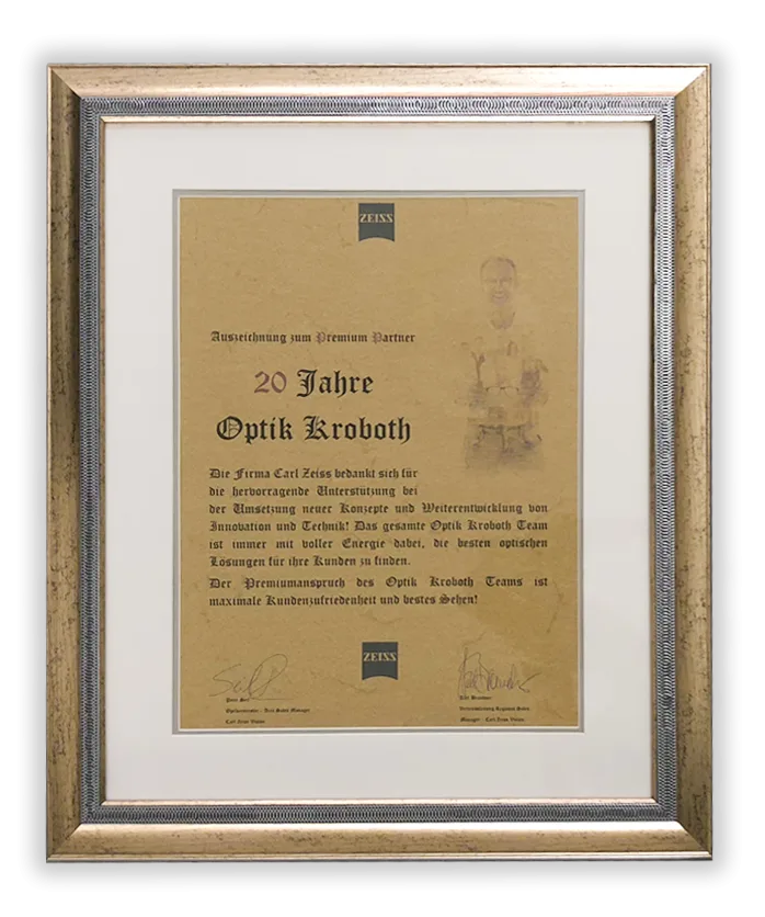 Gerahmte Urkunde von Carl Zeiss zu 20 Jahren Optik Kroboth