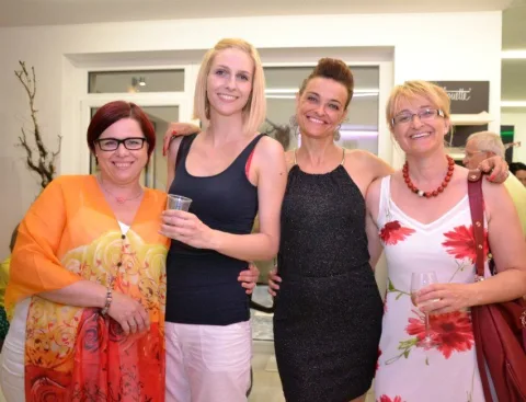 Vier Besucherinnen im Gruppenbild