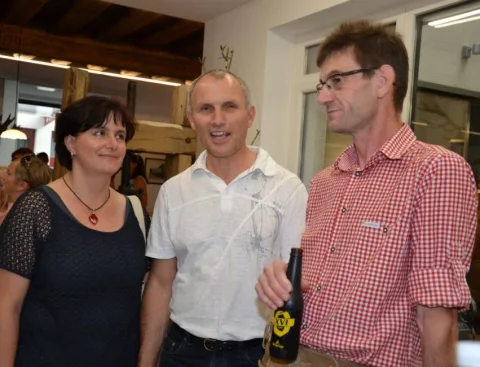Drei Gäste im Gruppenbild
